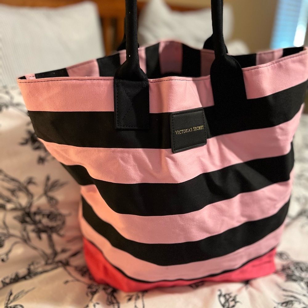 💕🌼 Victoria Secret Canvas Bag